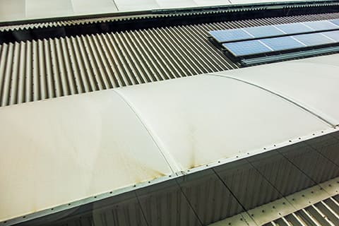 工場の屋根修理に必要な費用とは？