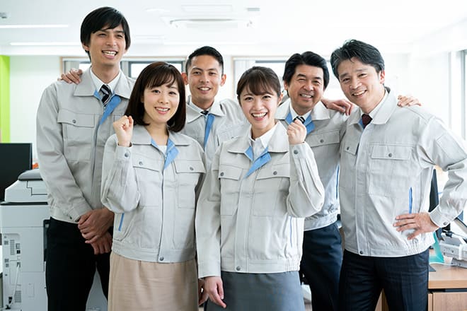 工場の屋根修理なら綿半ソリューションズ